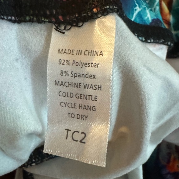 TC2 Hocus Pocus all over pattern full length leggings - Picture 4 of 4